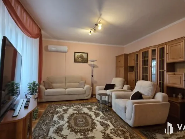 Kiadó ház Debrecen, Belváros 207 nm