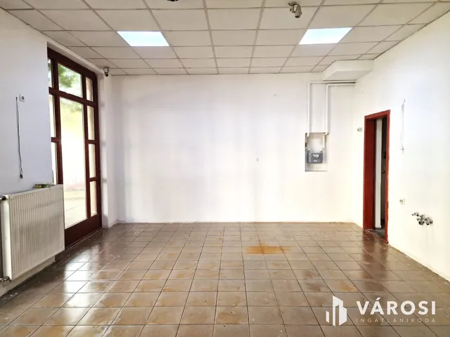 Kiadó kereskedelmi és ipari ingatlan Békéscsaba, Belváros 67 nm