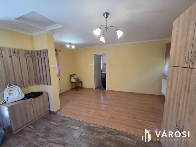 Kiadó ház Győr, Sárás 40 nm