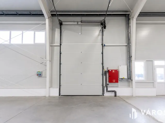 Kiadó kereskedelmi és ipari ingatlan Békéscsaba 473 nm
