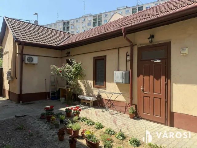 Kiadó ház Debrecen, Belváros 29 nm