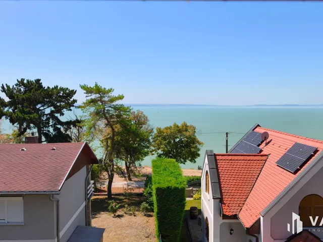 Eladó nyaraló Balatonakarattya 102 nm