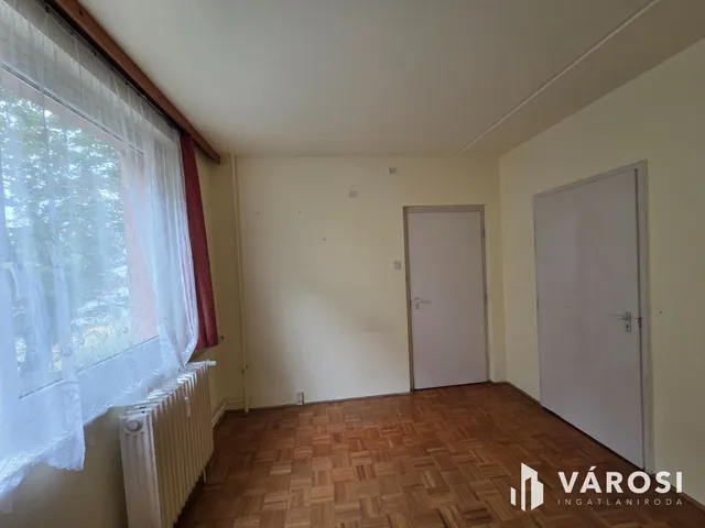 Eladó lakás Győr, Adyváros 65 nm