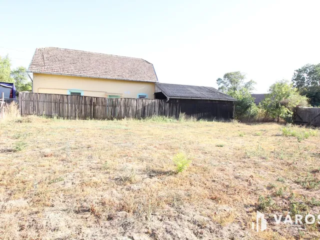 Eladó telek Szegvár 432 nm
