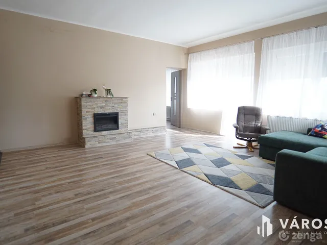 Eladó ház Surd 270 nm