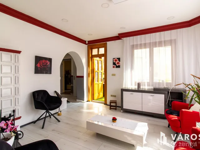 Eladó ház Pécs, Belváros 175 nm