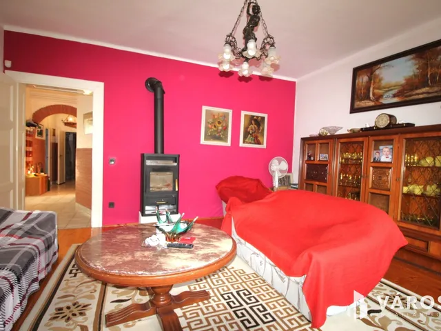 Eladó ház Bő 230 nm