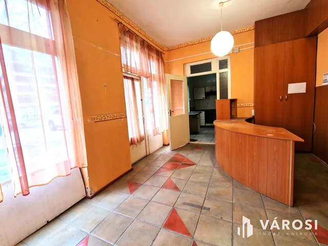 Eladó kereskedelmi és ipari ingatlan Békéscsaba, Belváros 29 nm