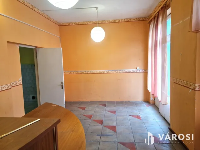 Eladó kereskedelmi és ipari ingatlan Békéscsaba, Belváros 29 nm