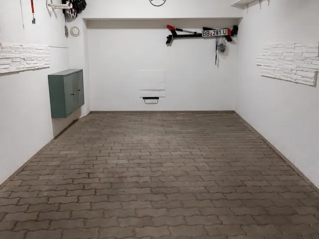 Eladó garázs Debrecen, Nagyerdő 14 nm