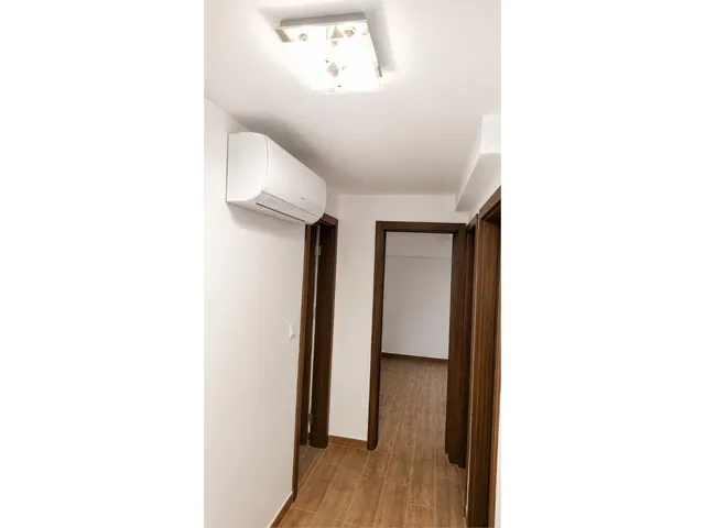 Kiadó kereskedelmi és ipari ingatlan Debrecen, Hatvan utcai kert 49 nm