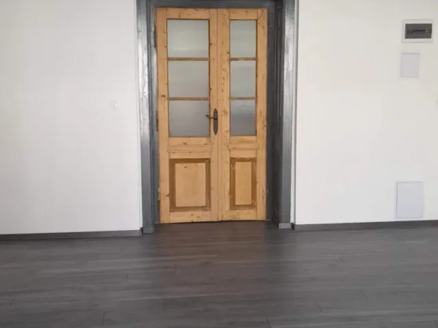 Kiadó kereskedelmi és ipari ingatlan Debrecen, Belváros 30 nm