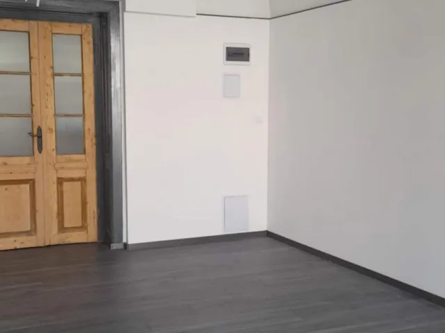 Kiadó kereskedelmi és ipari ingatlan Debrecen, Belváros 30 nm