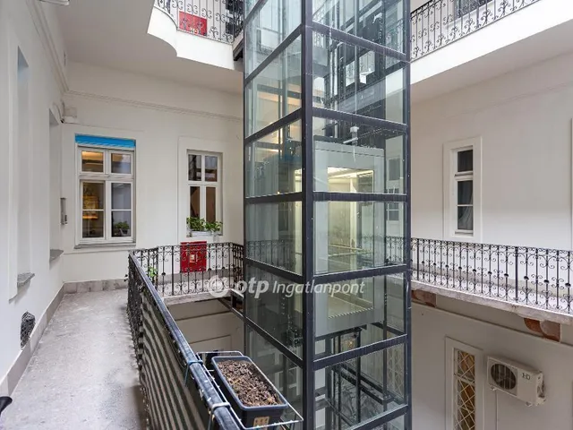 Eladó lakás Budapest VI. kerület 98 nm