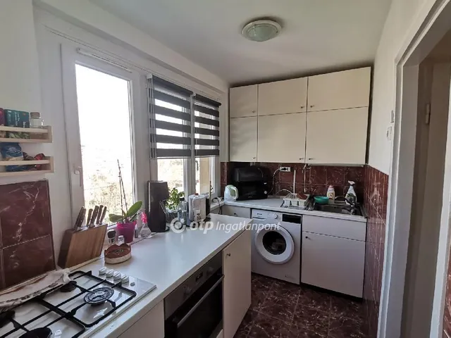 Eladó lakás Budapest III. kerület 65 nm