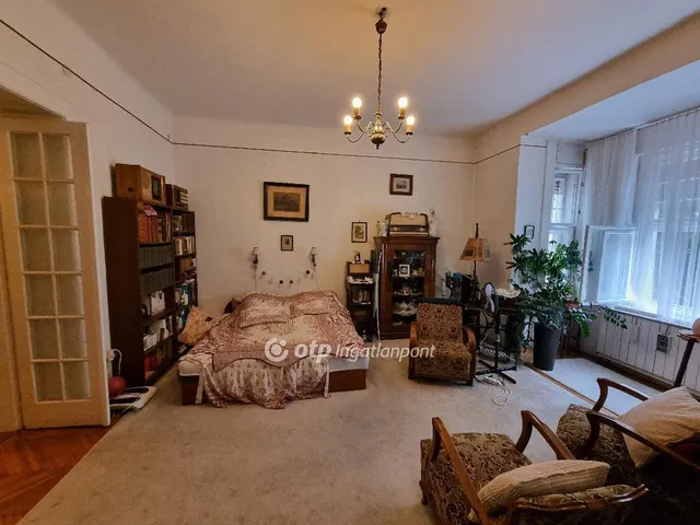 Eladó lakás Budapest II. kerület 102 nm