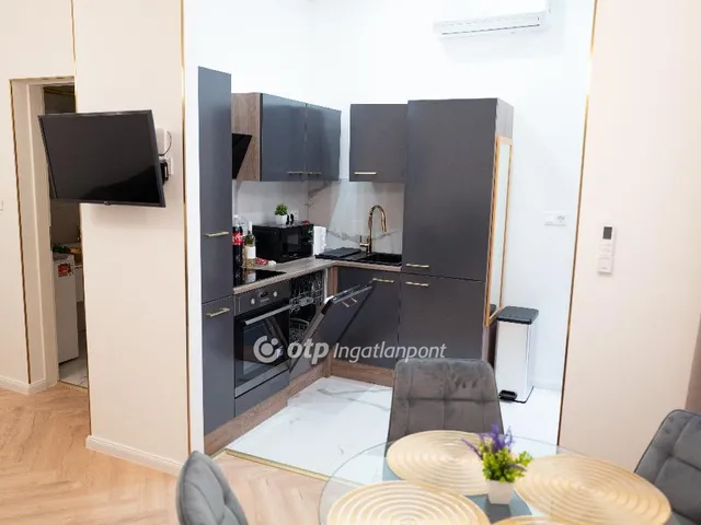 Eladó lakás Budapest VI. kerület 36 nm