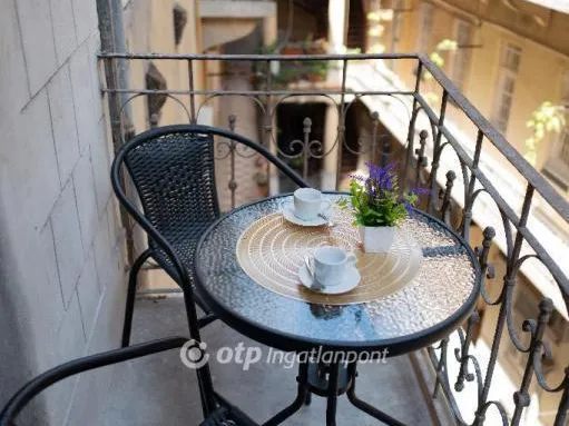 Eladó lakás Budapest VI. kerület 36 nm