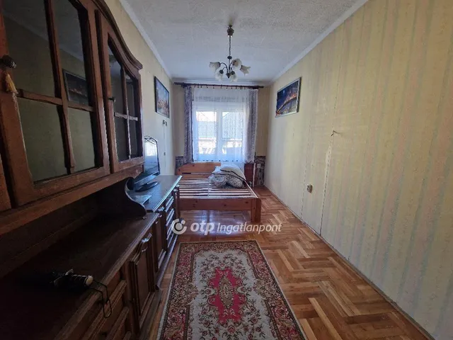 Eladó ház Pomáz, Vörösmarty-lakótelep 175 nm