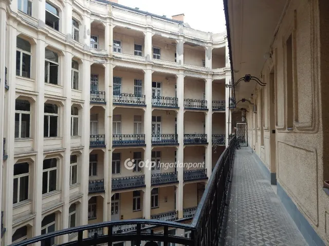 Eladó lakás Budapest VI. kerület 112 nm