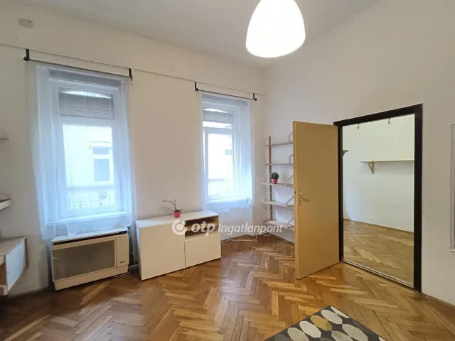 Eladó lakás Budapest VI. kerület 55 nm