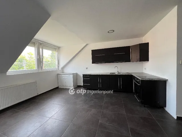 Eladó ház Budapest III. kerület, Csillaghegy 160 nm