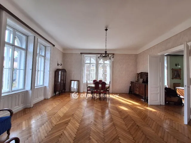 Eladó lakás Budapest VIII. kerület 125 nm