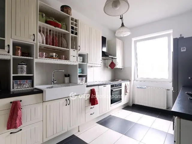 Eladó lakás Budapest XI. kerület 132 nm