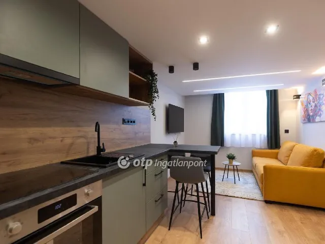 Eladó lakás Budapest VI. kerület 28 nm