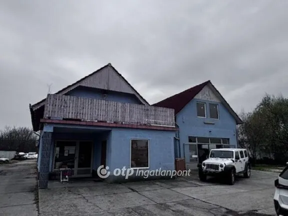 Eladó ház Monor 360 nm