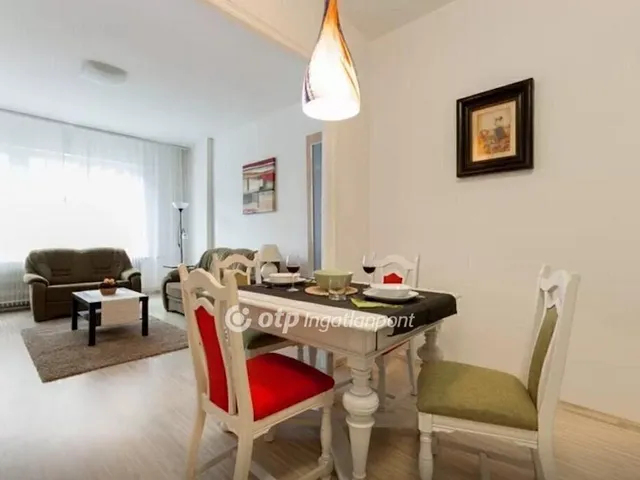 Eladó lakás Budapest I. kerület 79 nm