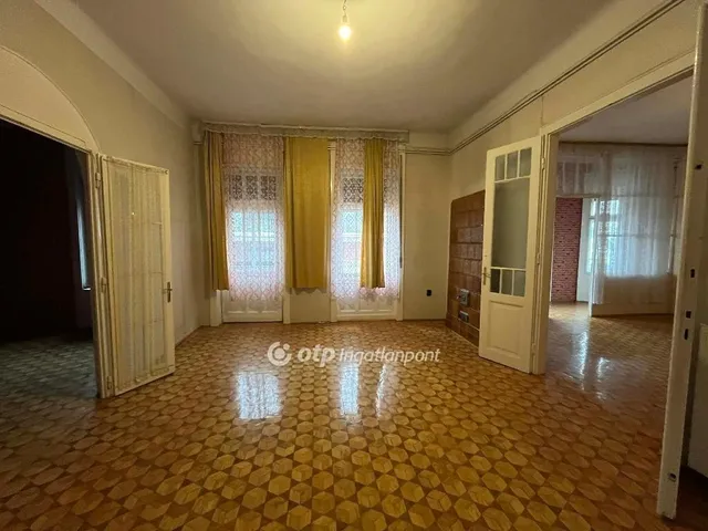 Eladó lakás Budapest VIII. kerület 113 nm