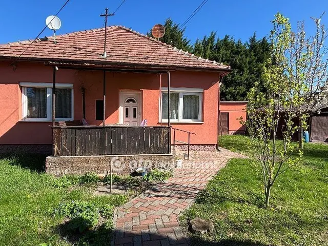 Eladó ház Budakalász 68 nm