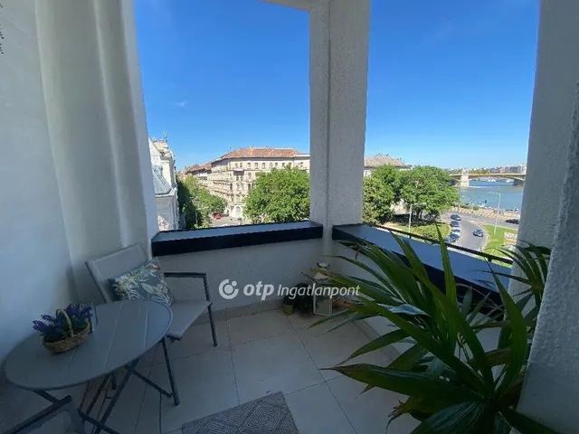 Eladó lakás Budapest II. kerület 91 nm