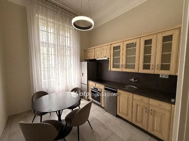 Eladó lakás Budapest VI. kerület 69 nm