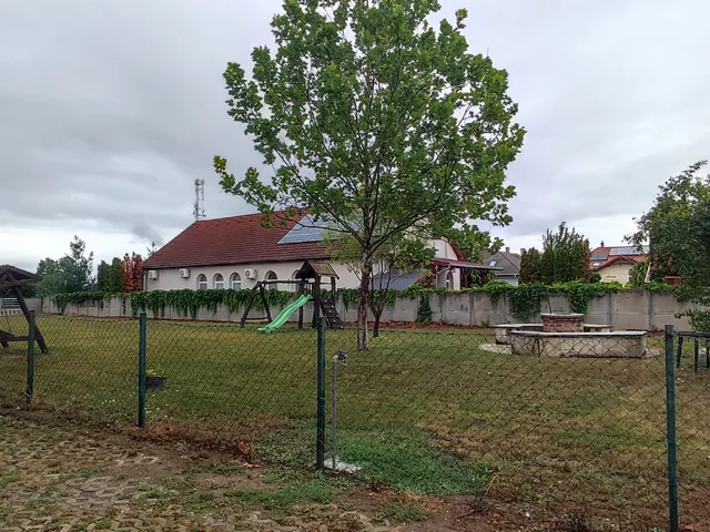 Eladó kereskedelmi és ipari ingatlan Bük 300 nm