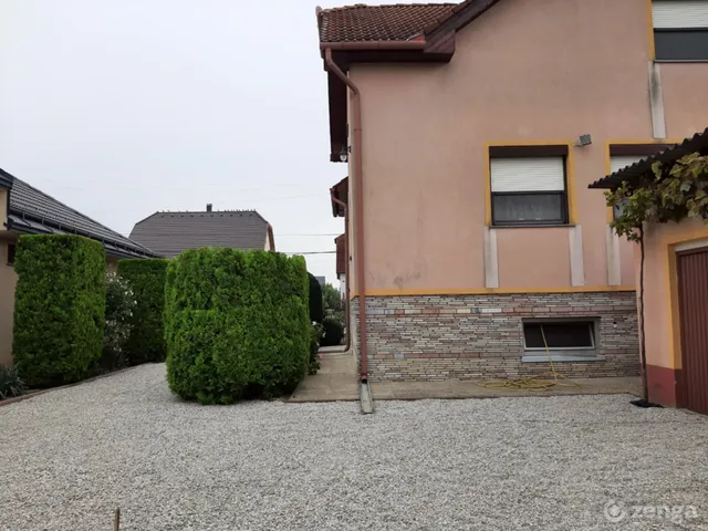 Eladó ház Kapuvár, Városközpont 135 nm