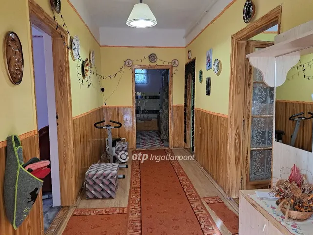 Eladó ház Sarkad 176 nm