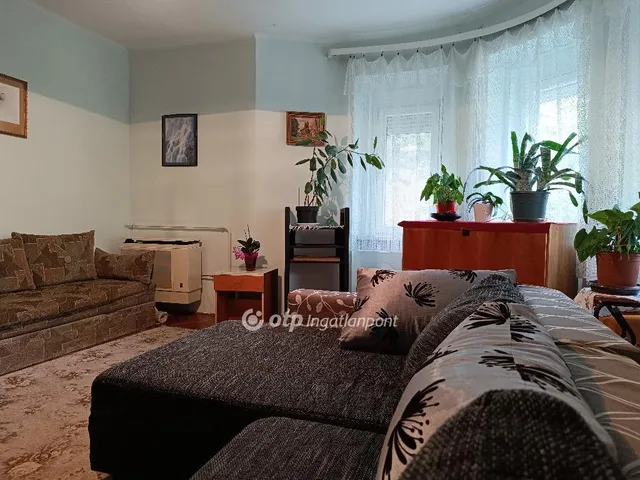 Eladó lakás Békéscsaba 75 nm