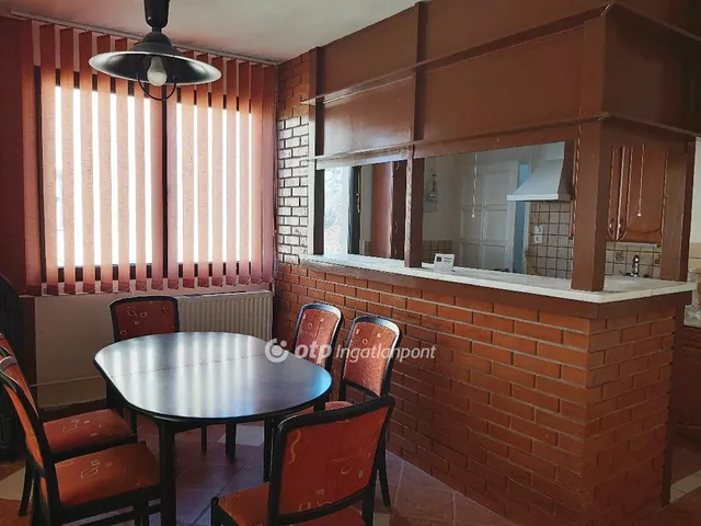 Eladó lakás Gyula 101 nm