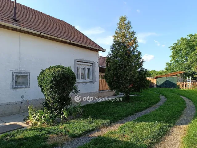 Eladó ház Sarkad 99 nm