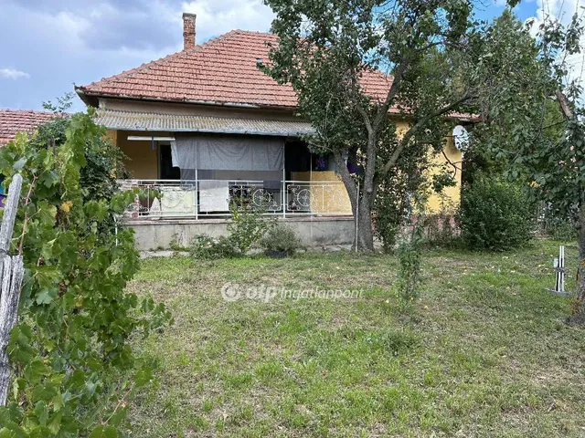 Eladó ház Sarkad 2153 nm