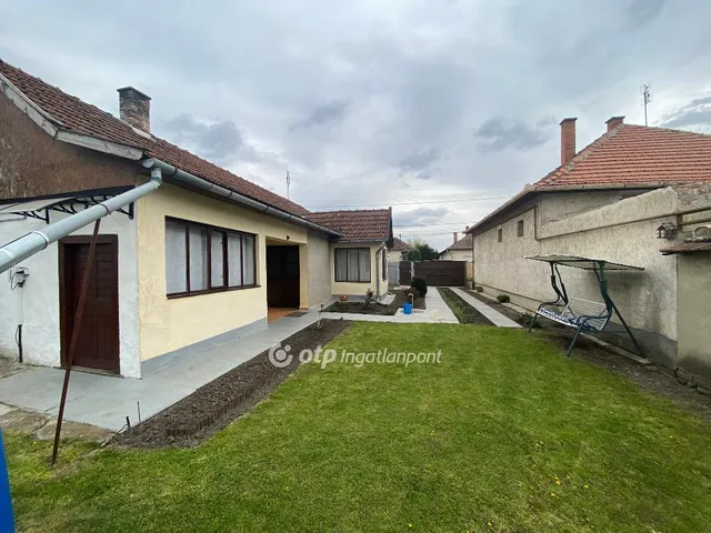 Eladó ház Békés 82 nm