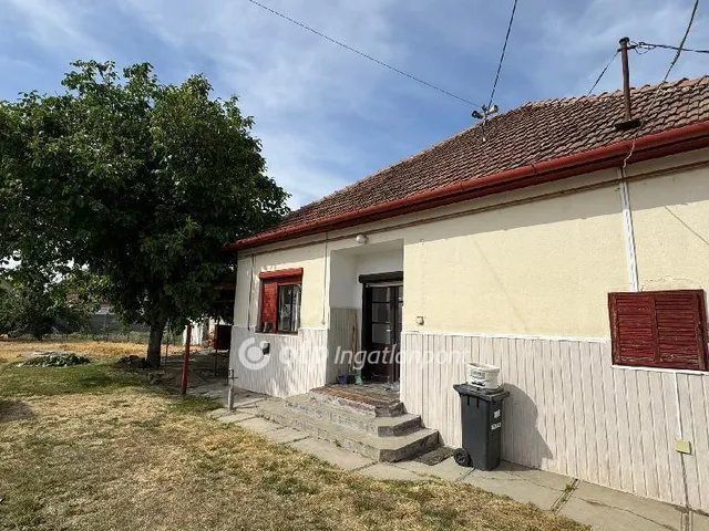 Eladó ház Méhkerék 74 nm