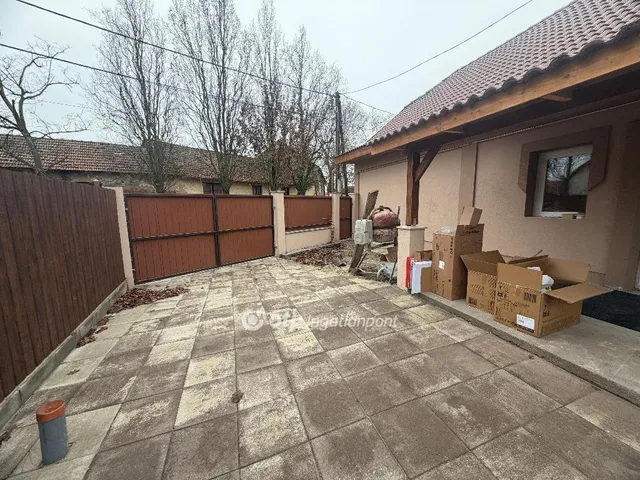 Eladó ház Békéscsaba, Penza-lakótelep 92 nm