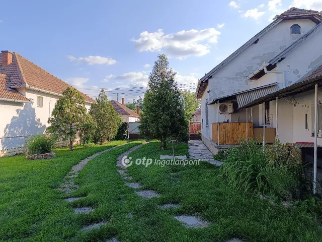 Eladó ház Sarkad 99 nm