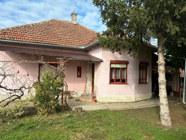 Eladó ház Sarkad 83 nm