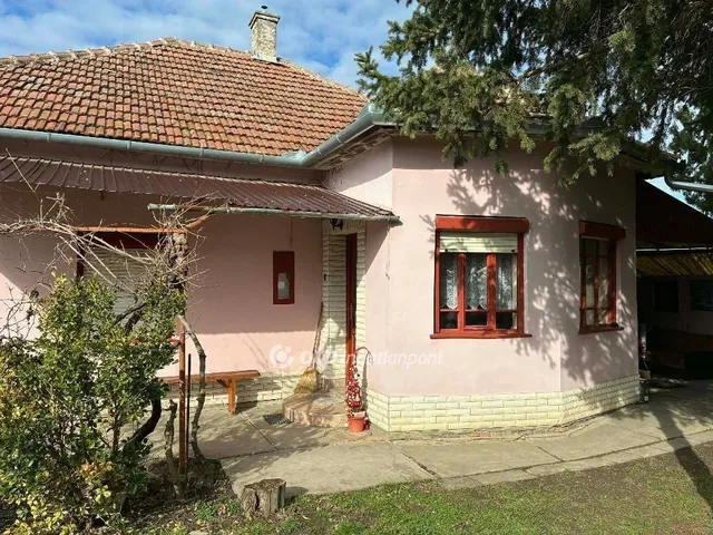 Eladó ház Sarkad 83 nm