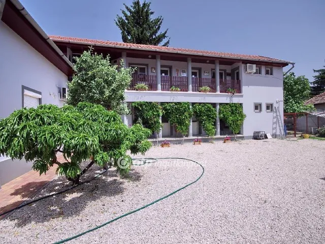 Eladó ház Gyula 320 nm