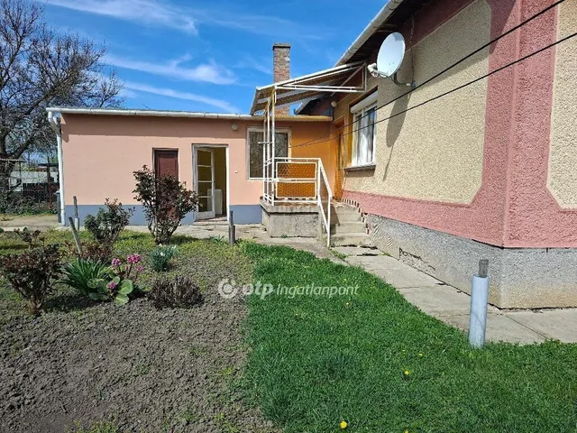 Eladó ház Sarkad 102 nm